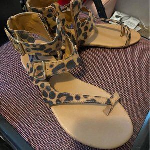 NWOT Leopard Print Sandal